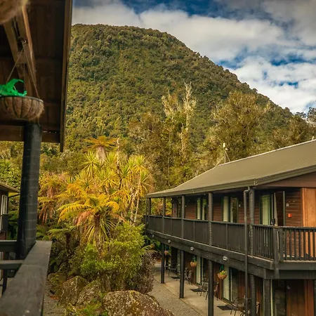 Rainforest Retreat Franz Josef Exterior photo