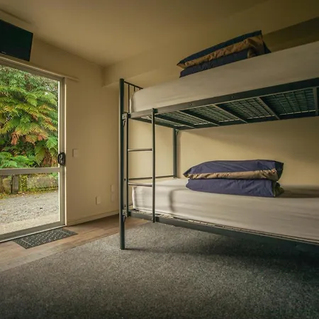 Rainforest Retreat Franz Josef Exterior photo