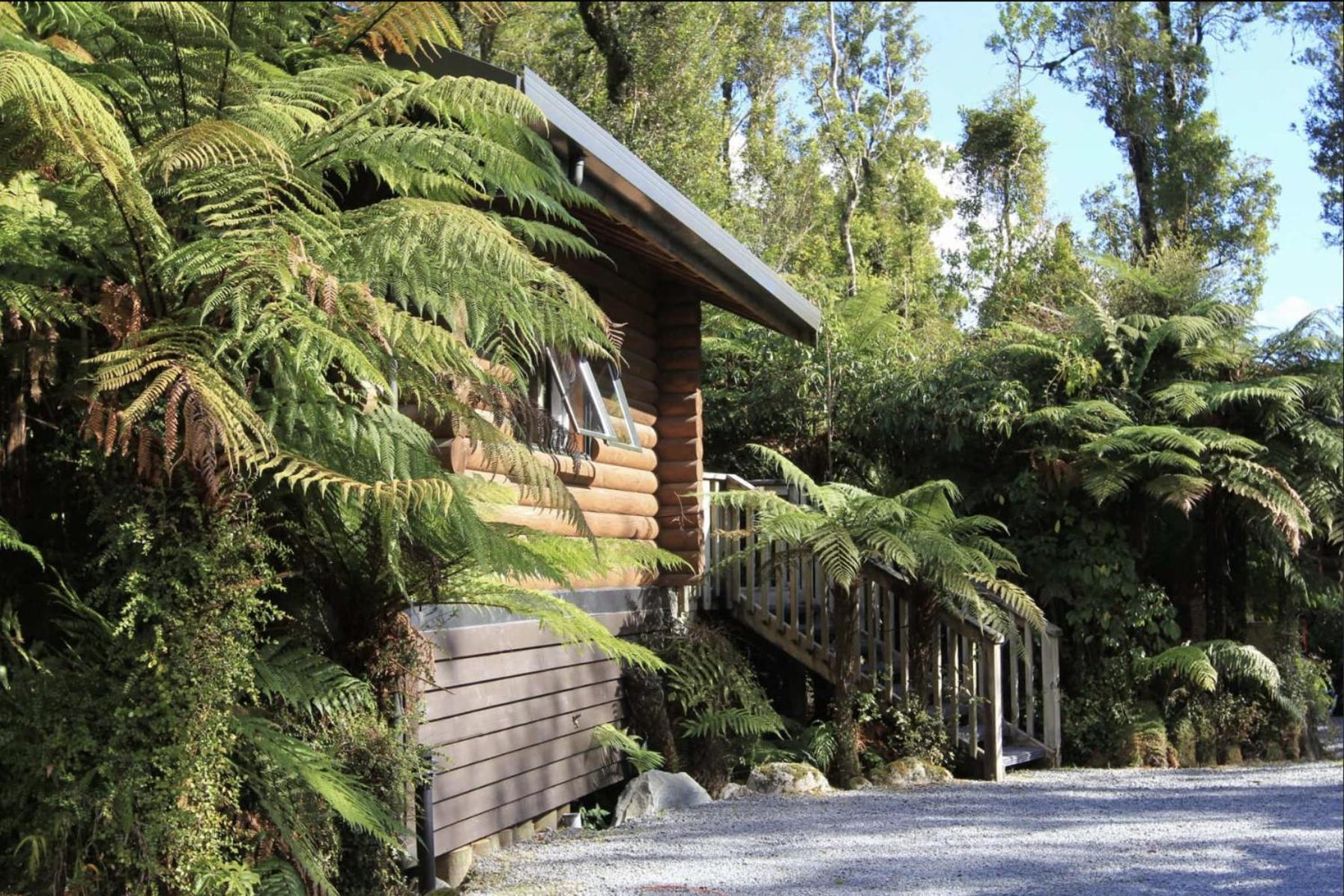 Rainforest Retreat 4*